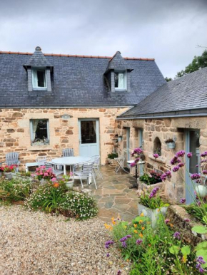 Maison accueillante à Cléden-Cap-Sizun avec jardin clos